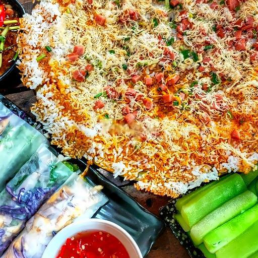 com-chay-cha-bong-kho-quet-ac-biet