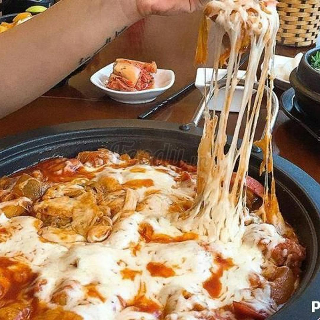 chao-tokbokki-ga-pho-mai