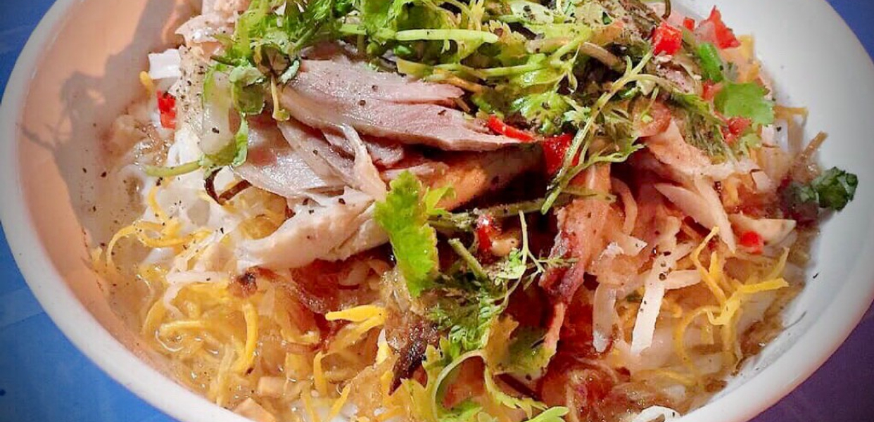 moon-quan-bun-hen-pho-tron-va-xoi-ga-tu-do