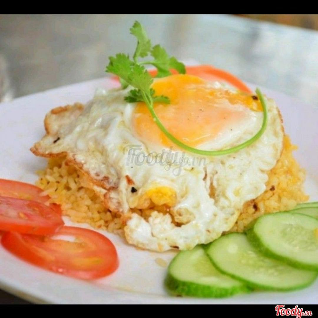 com-chien-trung-op-la