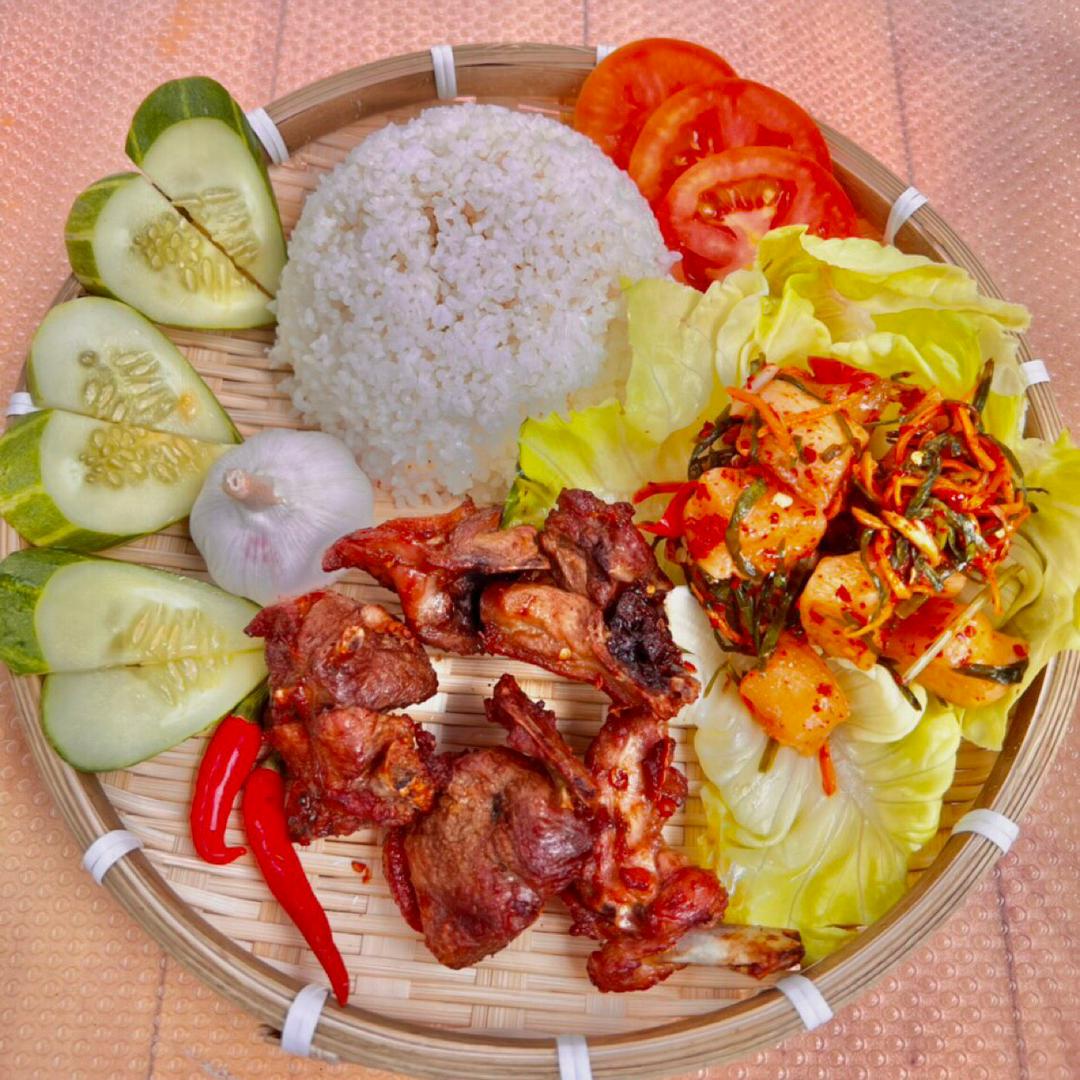 com-vit-nuong-toi-ot