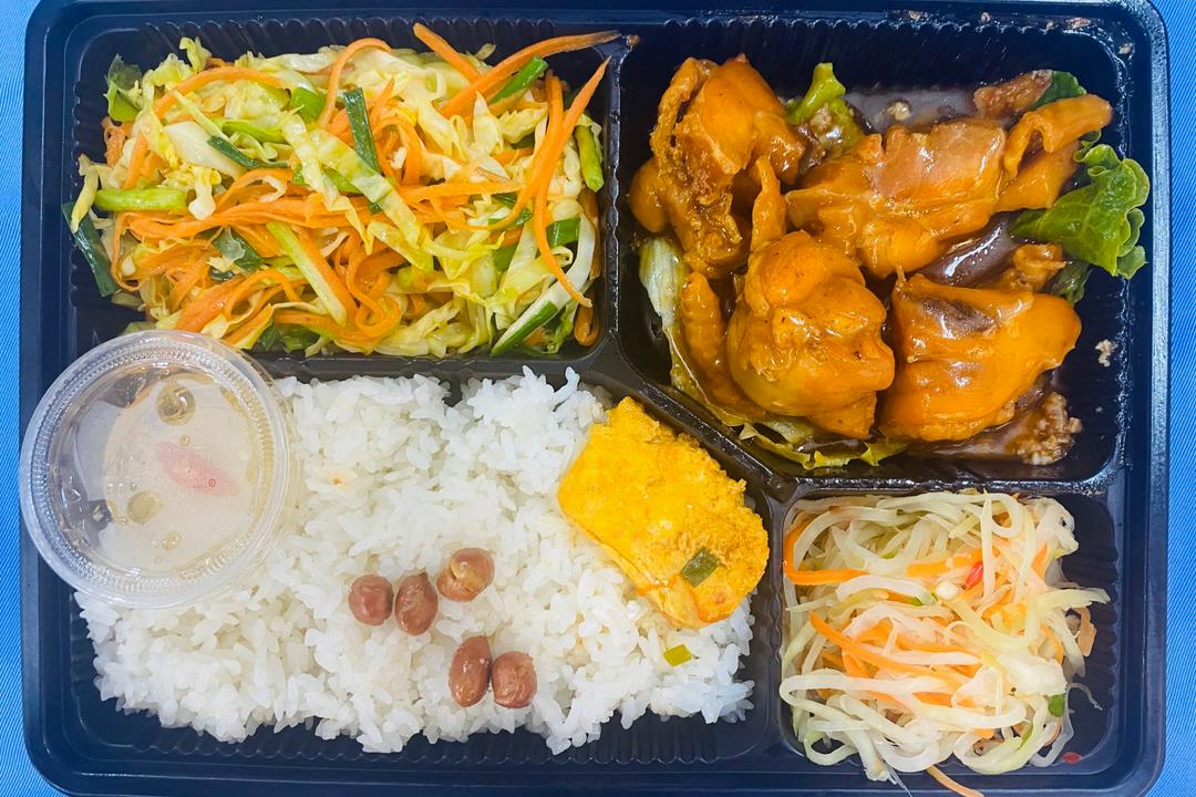 com-ga-sot-chua-ngot