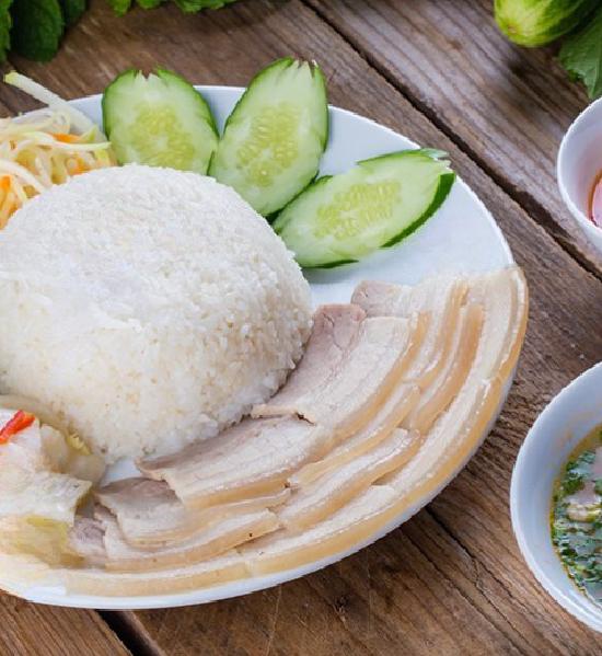 com-thit-luoc-mam-nem