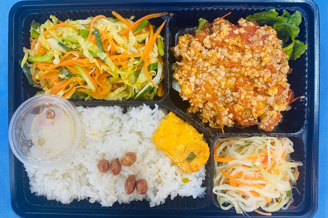 com-nong-kem-thit-bam