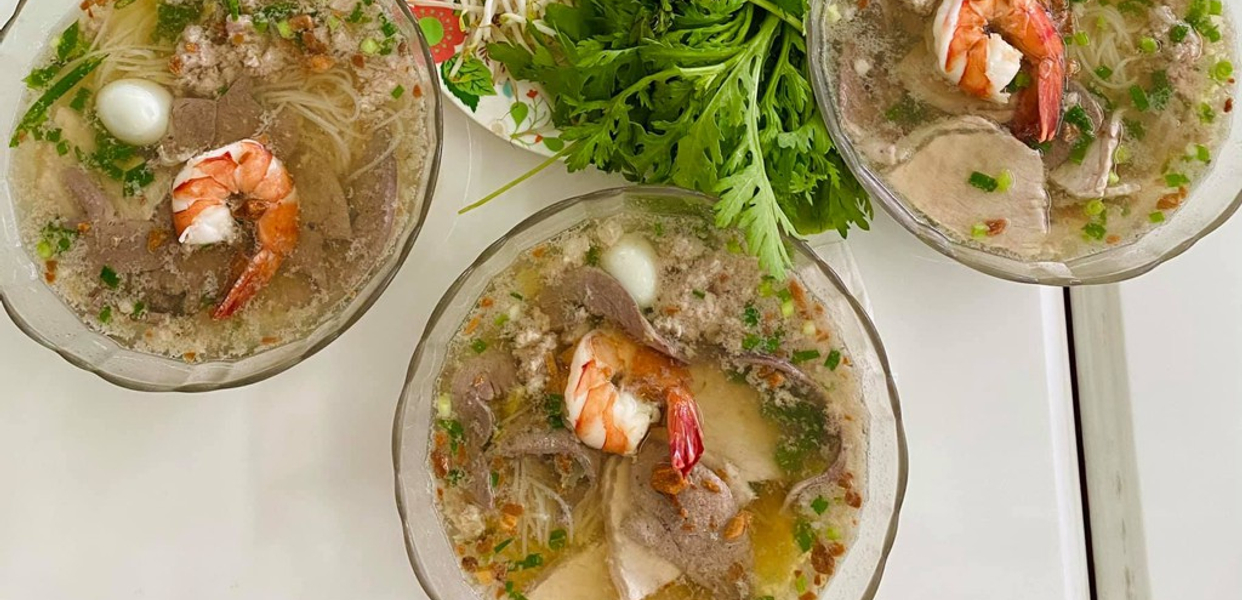 lien-hua-hu-tieu-nam-vang-da-nam