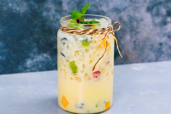 sua-chua-trai-cay-ac-biet