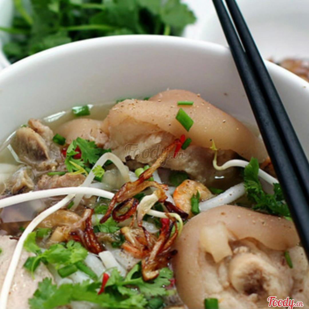 banh-canh-xuong