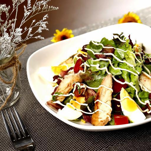 xa-lach-u-loai-cobb-dung-sot-pho-mai-xanh