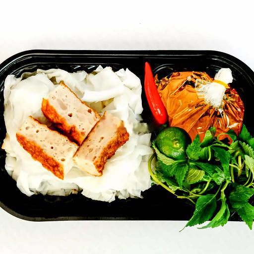 banh-cuon-cha-moc-suat-nho