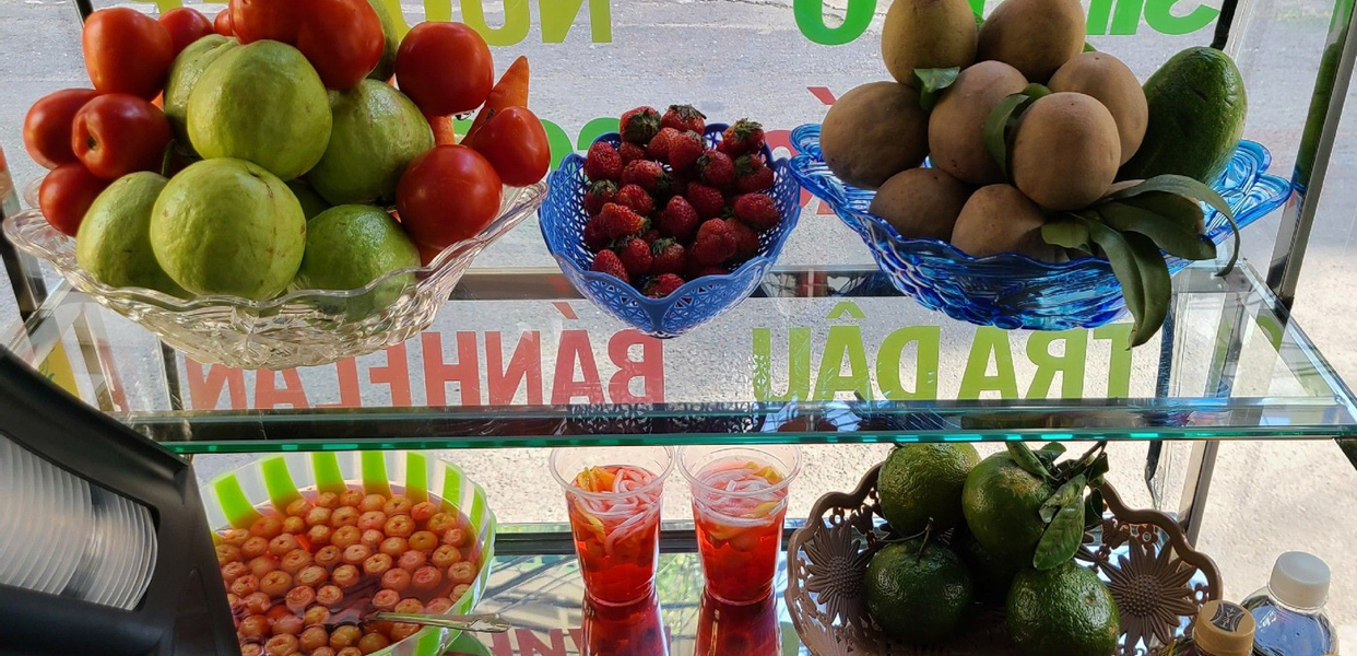 kute-thuy-sinh-to-nuoc-ep-tra-sua-vo-van-tan