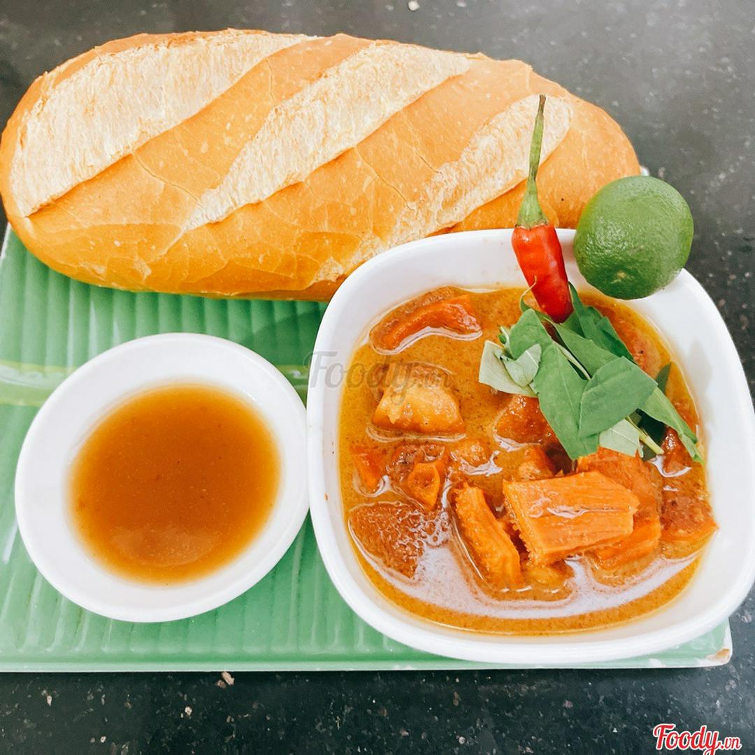 pha-lau-nuoc-banh-mi