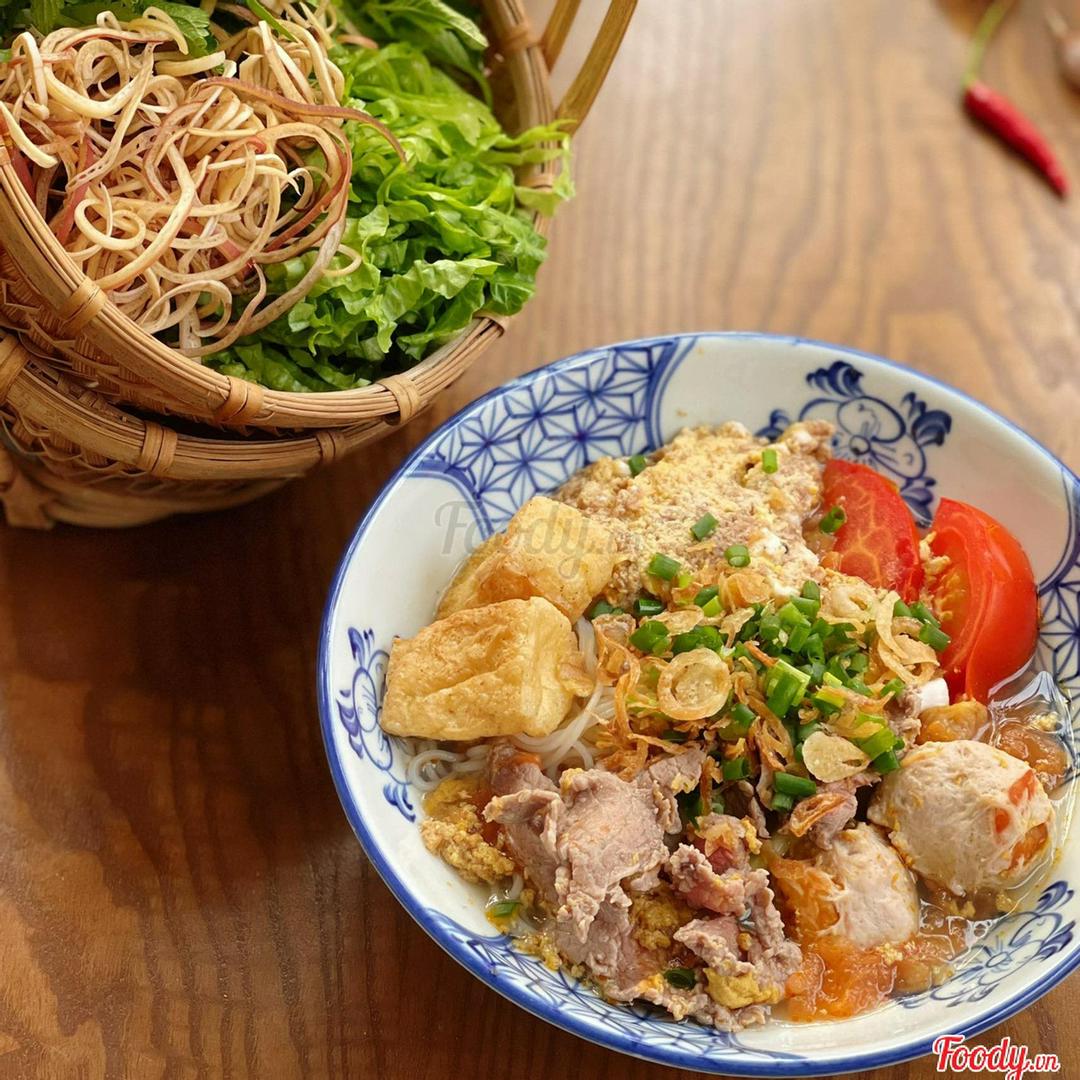 bun-rieu-oc-top-mo-gio-tai