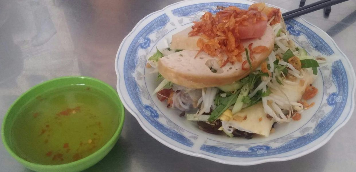 banh-cuon-va-banh-uot-phu-lam