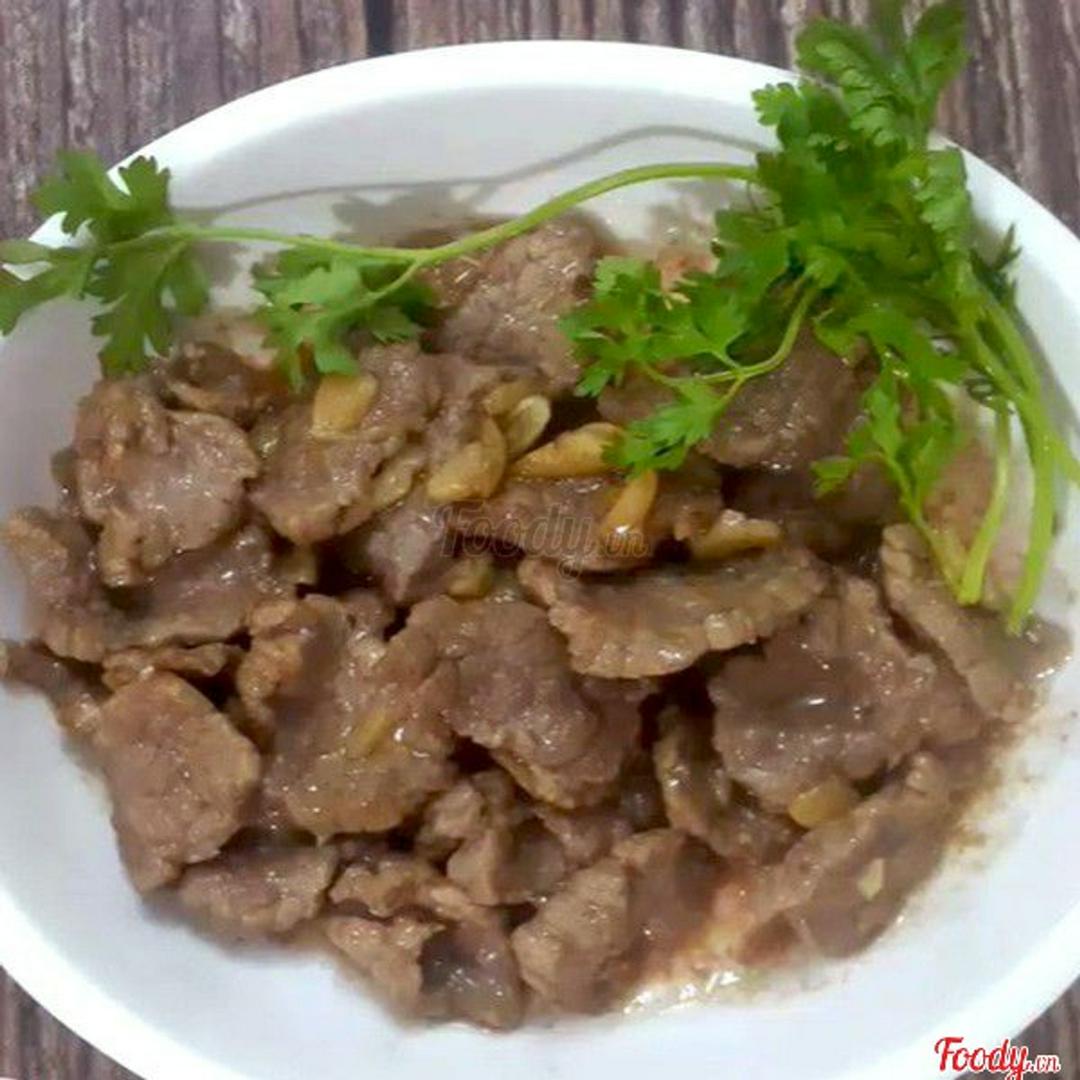 thit-bo-xao-an-them-voi-bun-nam-bo