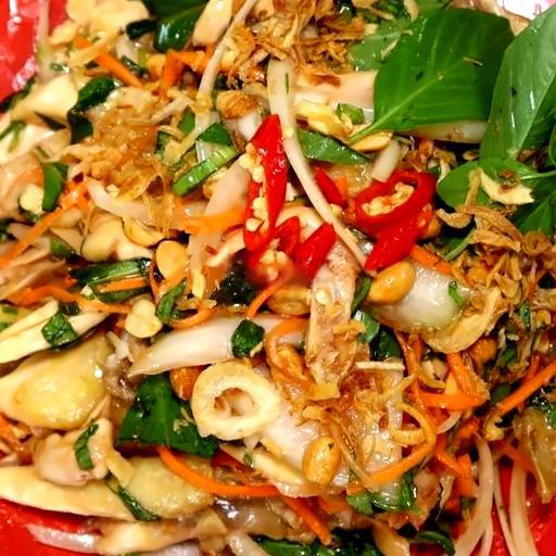 goi-ga-chay-bo-kem-banh-uot-an-them