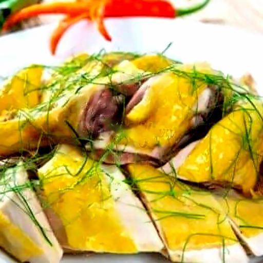 ga-tuoi-luoc-nua-con-an-nong