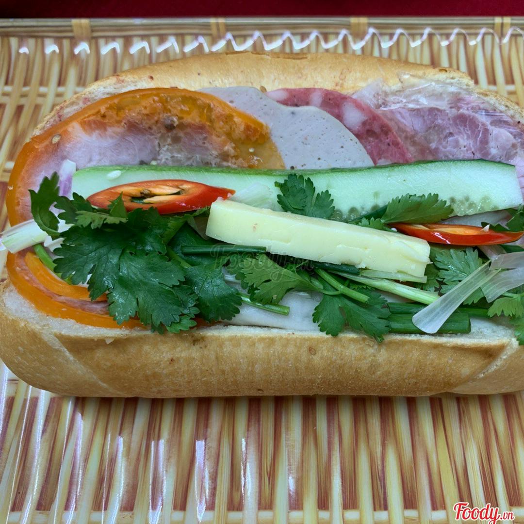 banh-mi-thit-nguoi