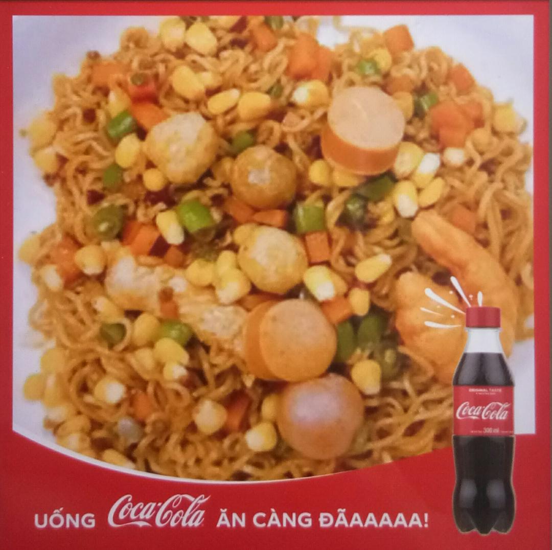 my-tron-xuc-xich-coca