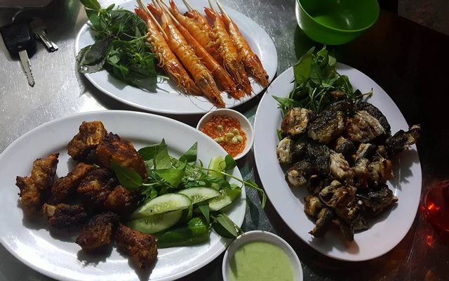 quan-63-nhau-binh-dan-tran-khac-chan