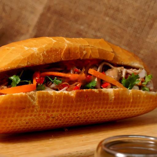 banh-mi-thap-cam-ac-biet