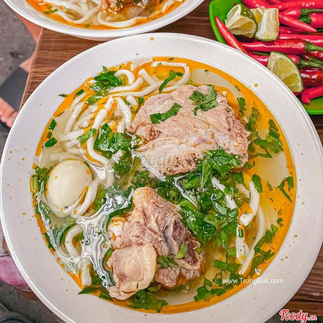 bun-xuong-nac-thit-cat-lat