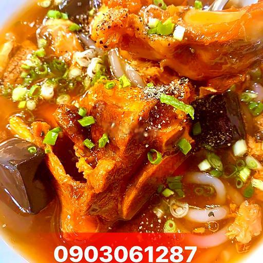 banh-canh-thit-cua-xuong