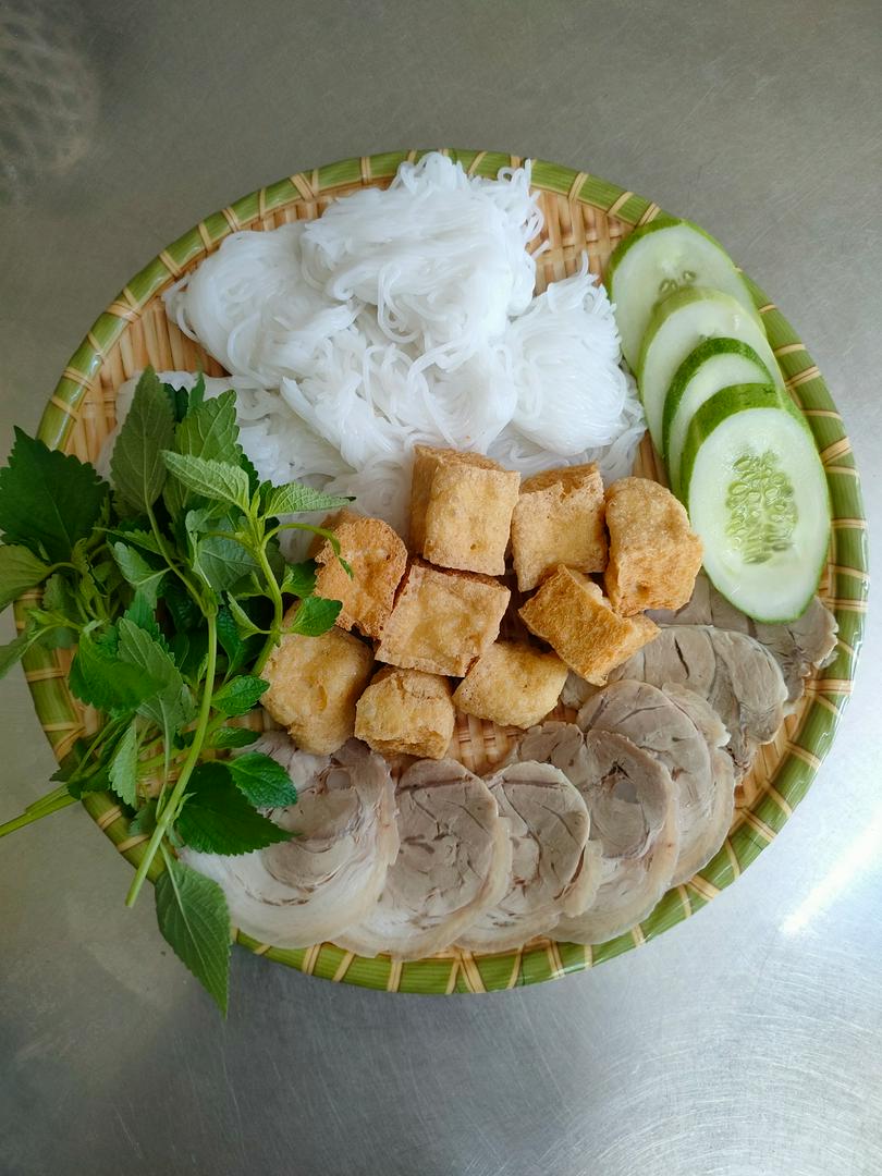 bun-au-thit-chan-gio