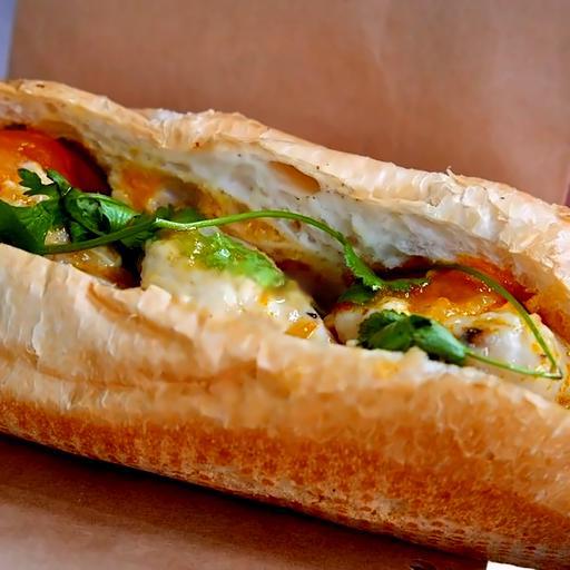 banh-mi-trung-oppla-ay-u