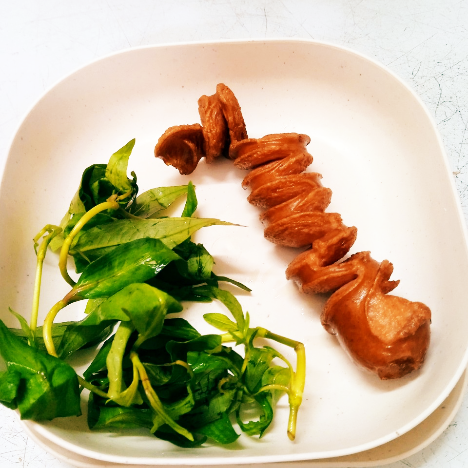 xuc-xich-loc-xoay-1-cay