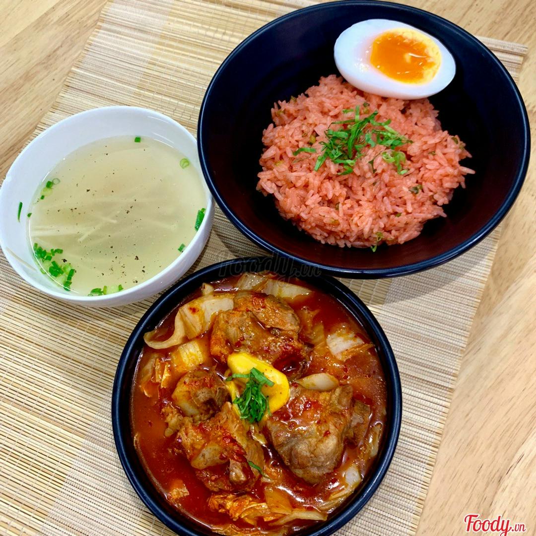 com-bap-bo-uc-pho-mai-trung-long-ao