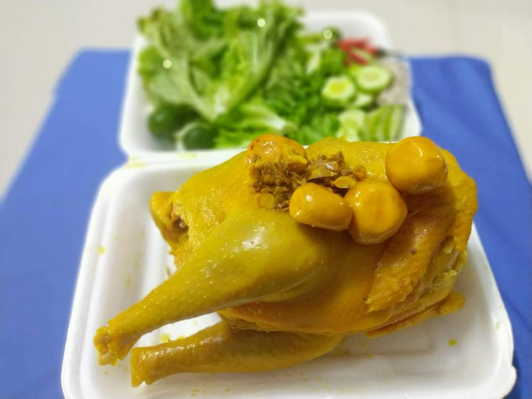 ga-ta-u-muoi-nguyen-con-om-trung-ac-biet-x2