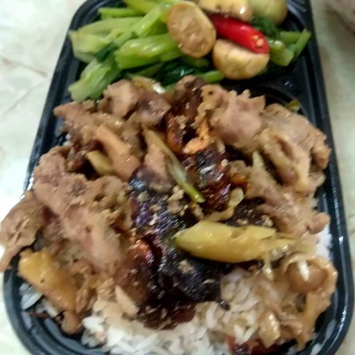 com-ga-xao-nam-va-moc-nhi