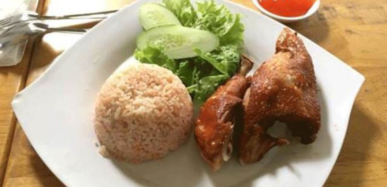 quan-com-ngon-com-ga-xoi-mo-nguyen-kiem