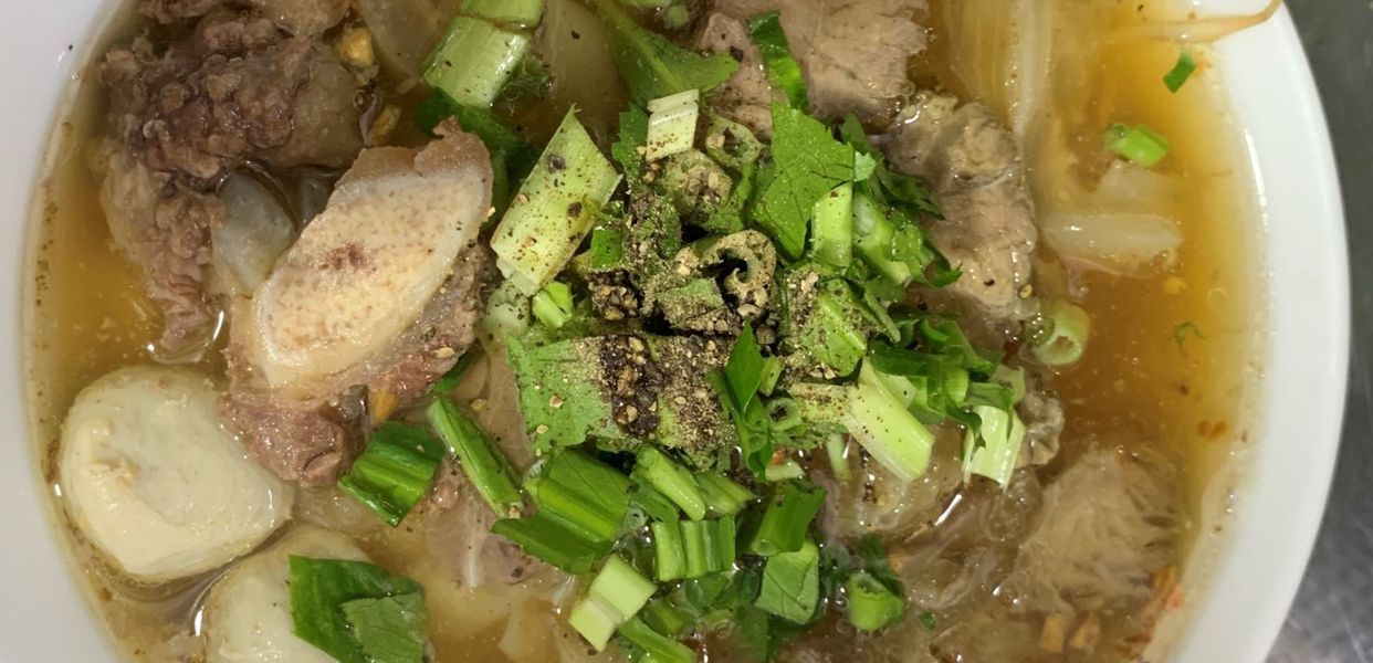 A-Chảy---Hủ-Tiếu-Mì-Tàu-Heo-&-Bò---Đường-Số-13