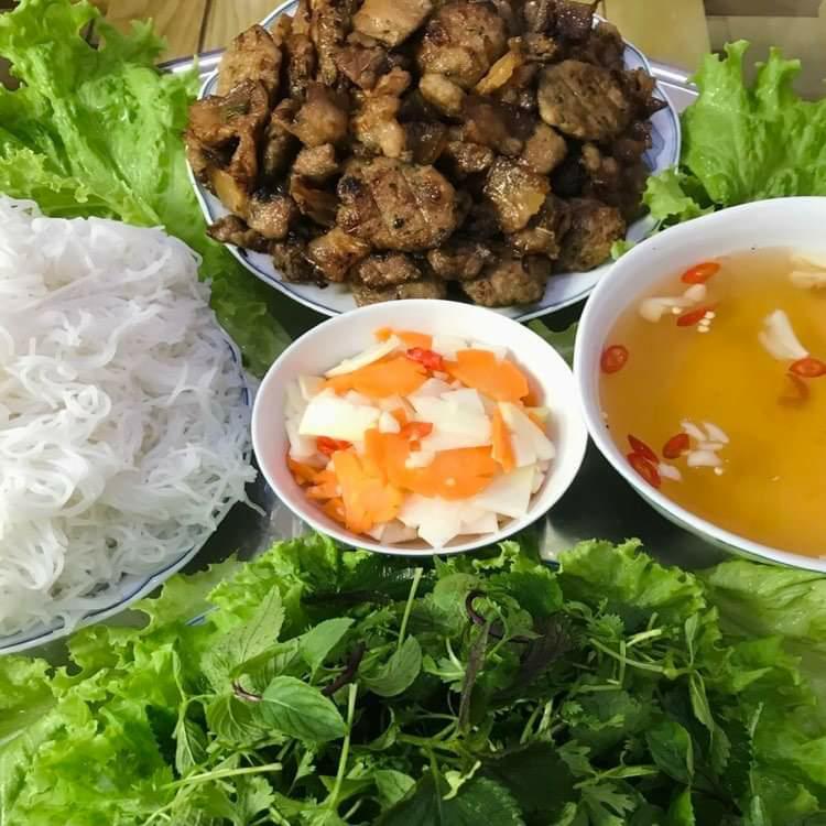 bun-cha-xuong-song-suat-lon