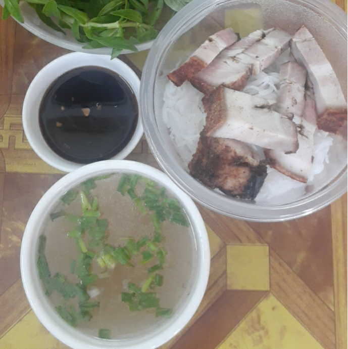 bun-thit-quay-gion-bi