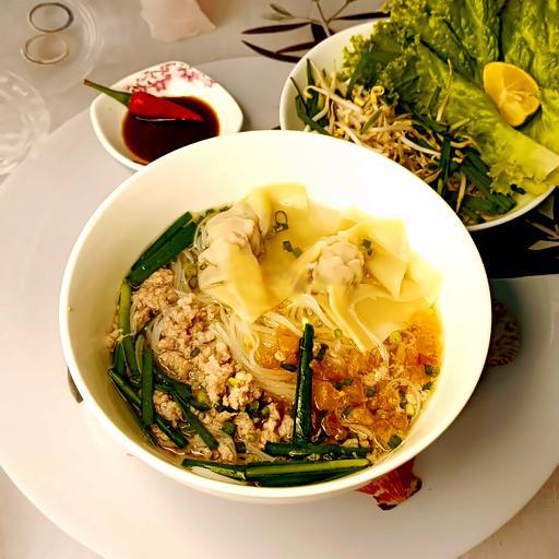 hu-tieu-hoanh-thanh-thit-bam