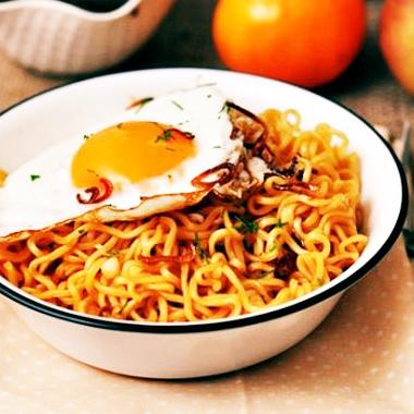 mi-tron-pho-mai-trung-chien