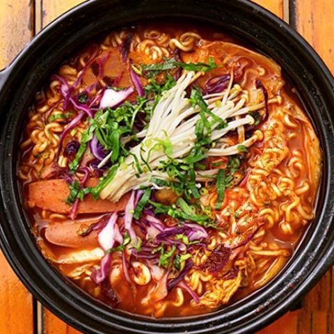 mi-cay-kim-chi-heo-quay