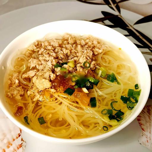 chen-hu-tieu-thit-bam