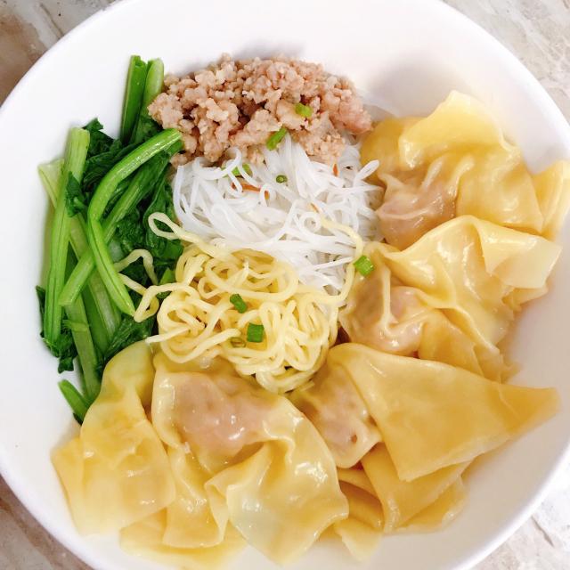 hu-tiu-5v-hoanh-thanh-thit-bam