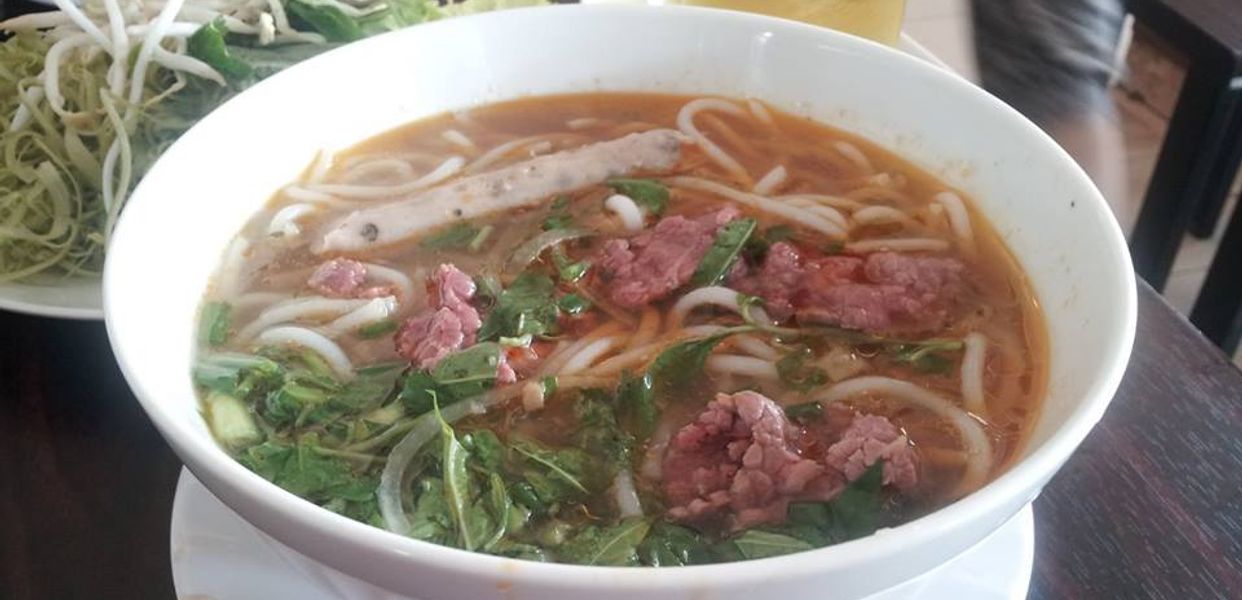 bun-bo-hue-ngu-binh-ong-en