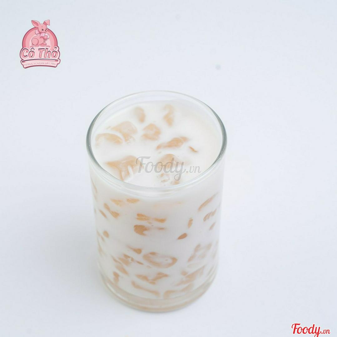 tran-chau-trang-cot-dua