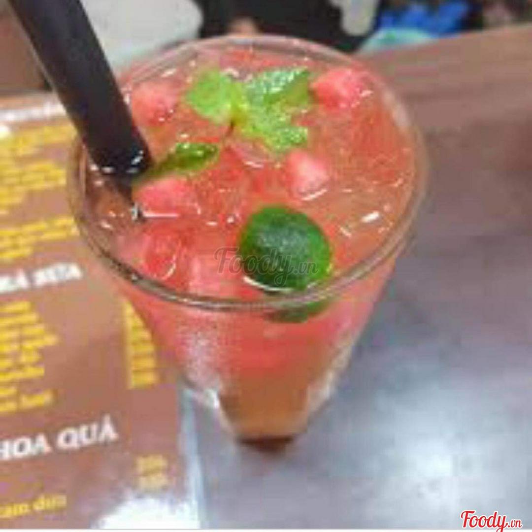 tra-nha-am-dua-hau-tuoi