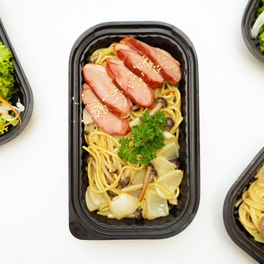 mi-y-sot-kem-nam-luon-ngong-xong-khoi