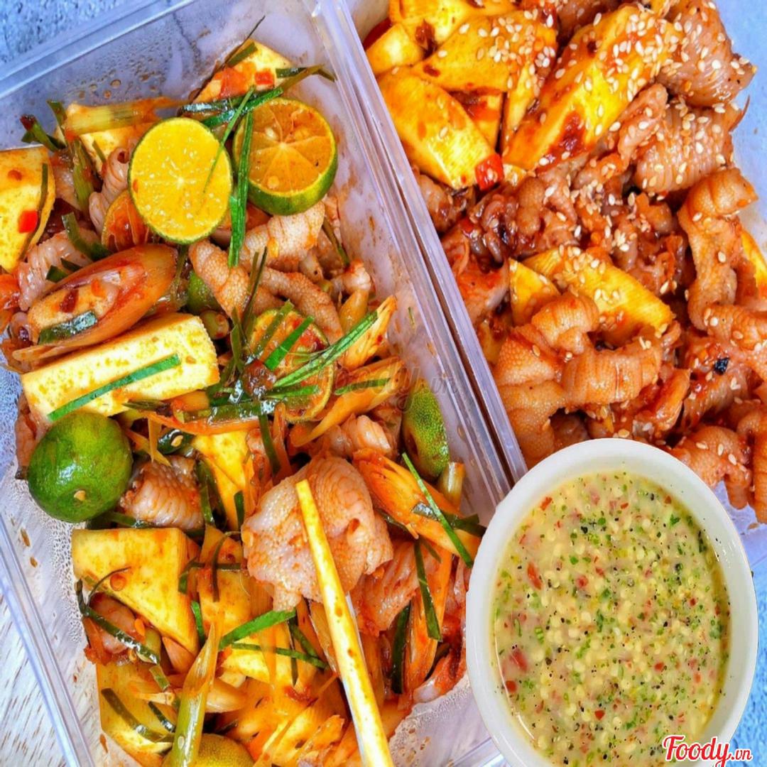 chan-ga-sot-thai-rut-xuong-hop-lon-850ml