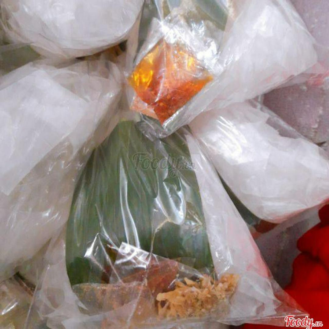 banh-trang-deo-la-chuoi