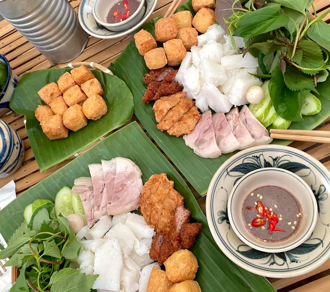 bun-au-thit-nem-chua-ran