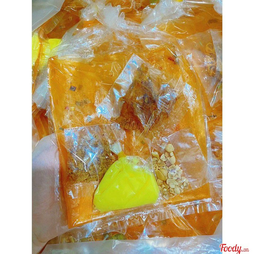 banh-trang-deo-bo-lon