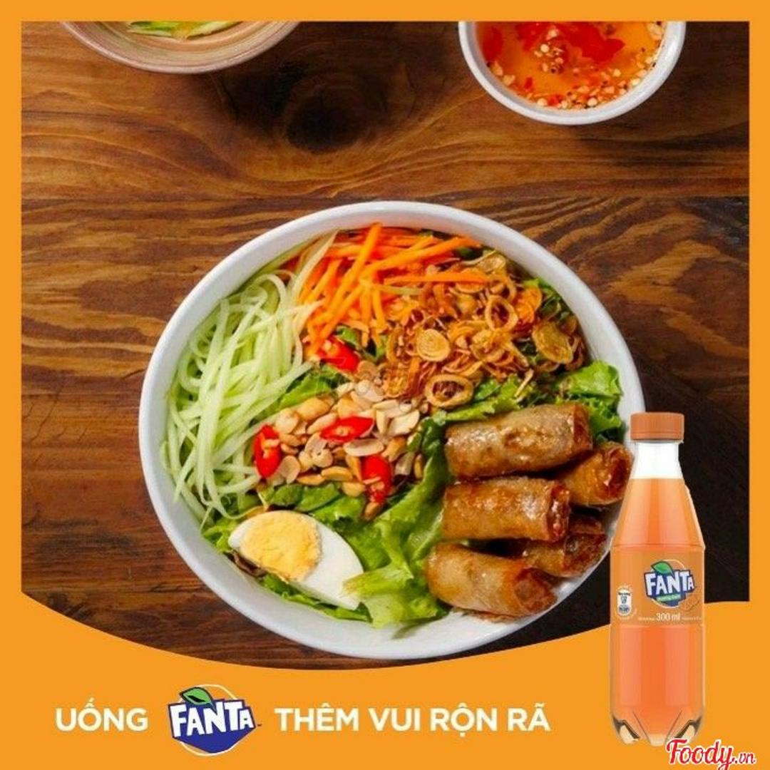 bun-tron-nem-tom-cua-fanta